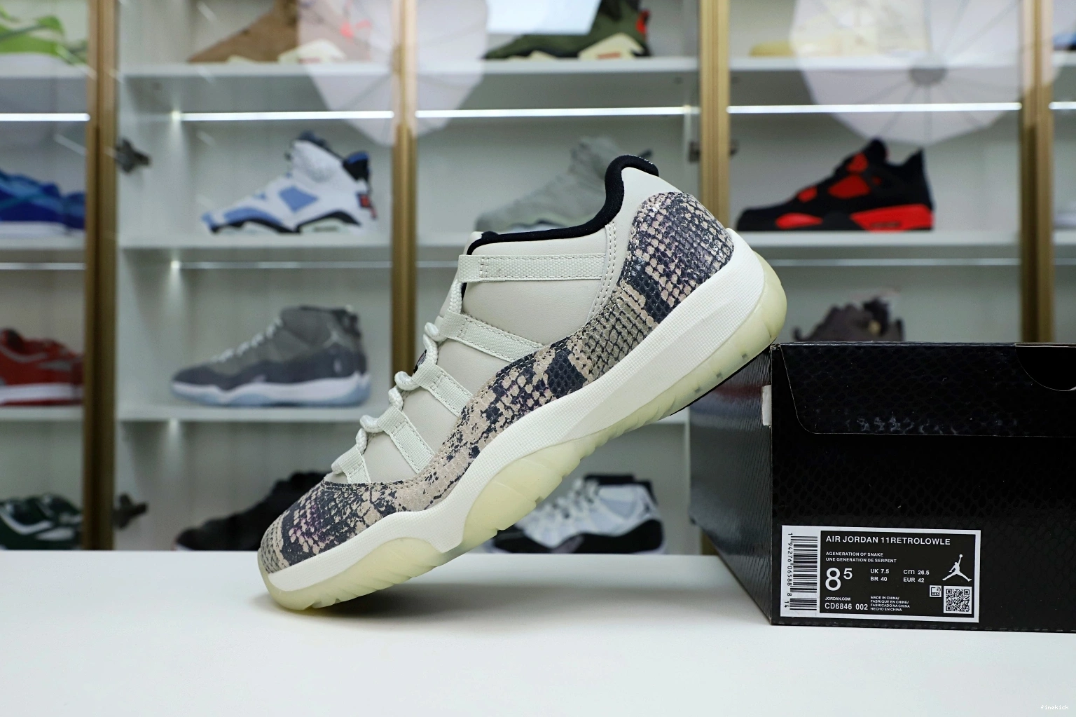 SNAKESKIN AIR JORDAN 11 LIGHT BONE LOW 0717